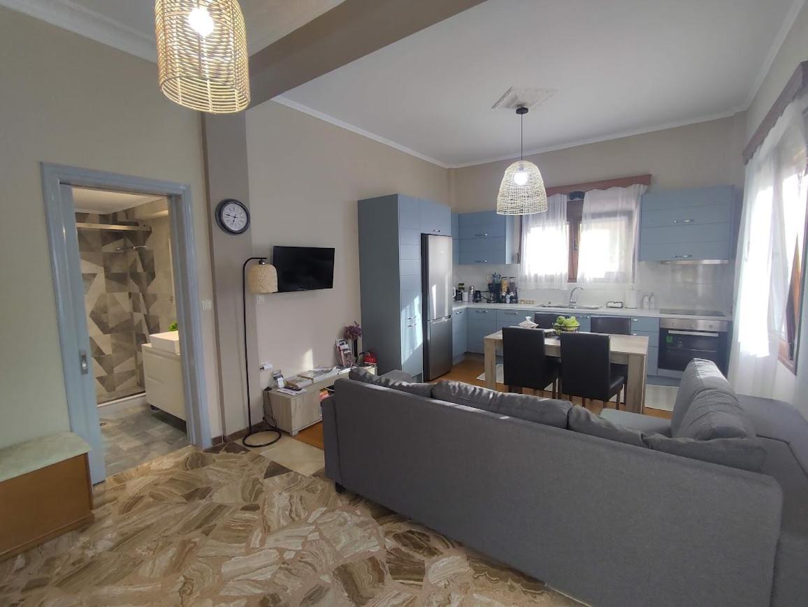 Myron & Gabby'S House Apartment Monemvasia Ruang foto