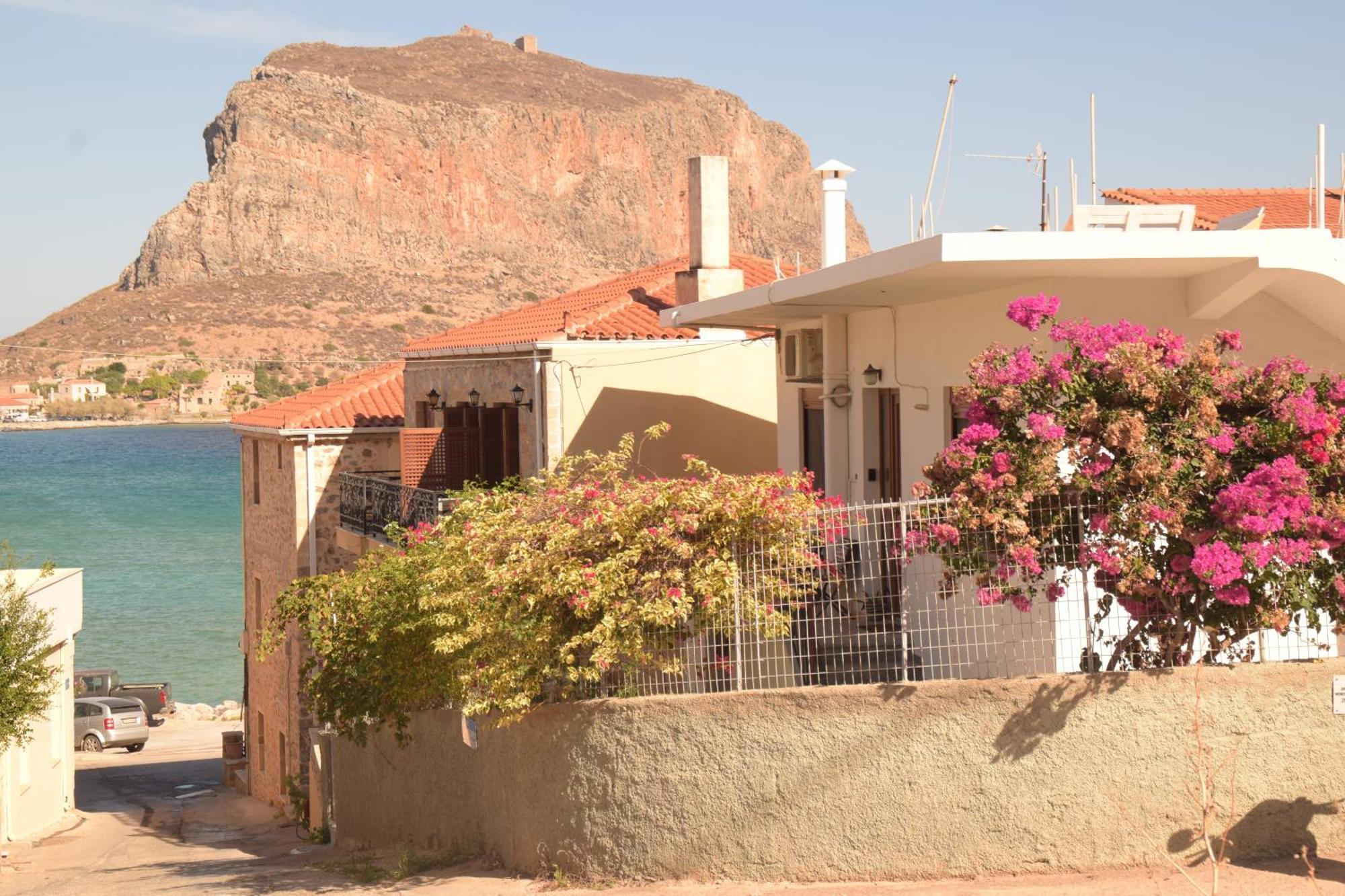 Myron & Gabby'S House Apartment Monemvasia Bagian luar foto